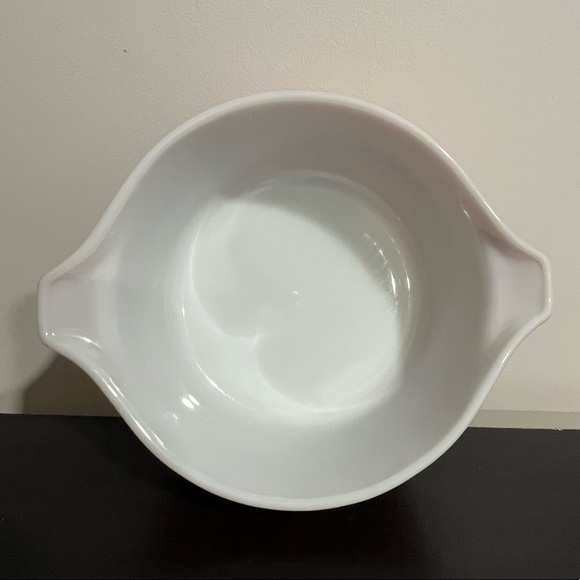 Vintage Pyrex small woodland casserole dish - Picture 4 of 7